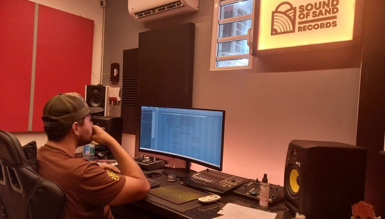 Dans les studios de Sound of Sand 